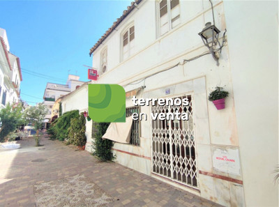 Terreno Comercial en Venta en Estepona